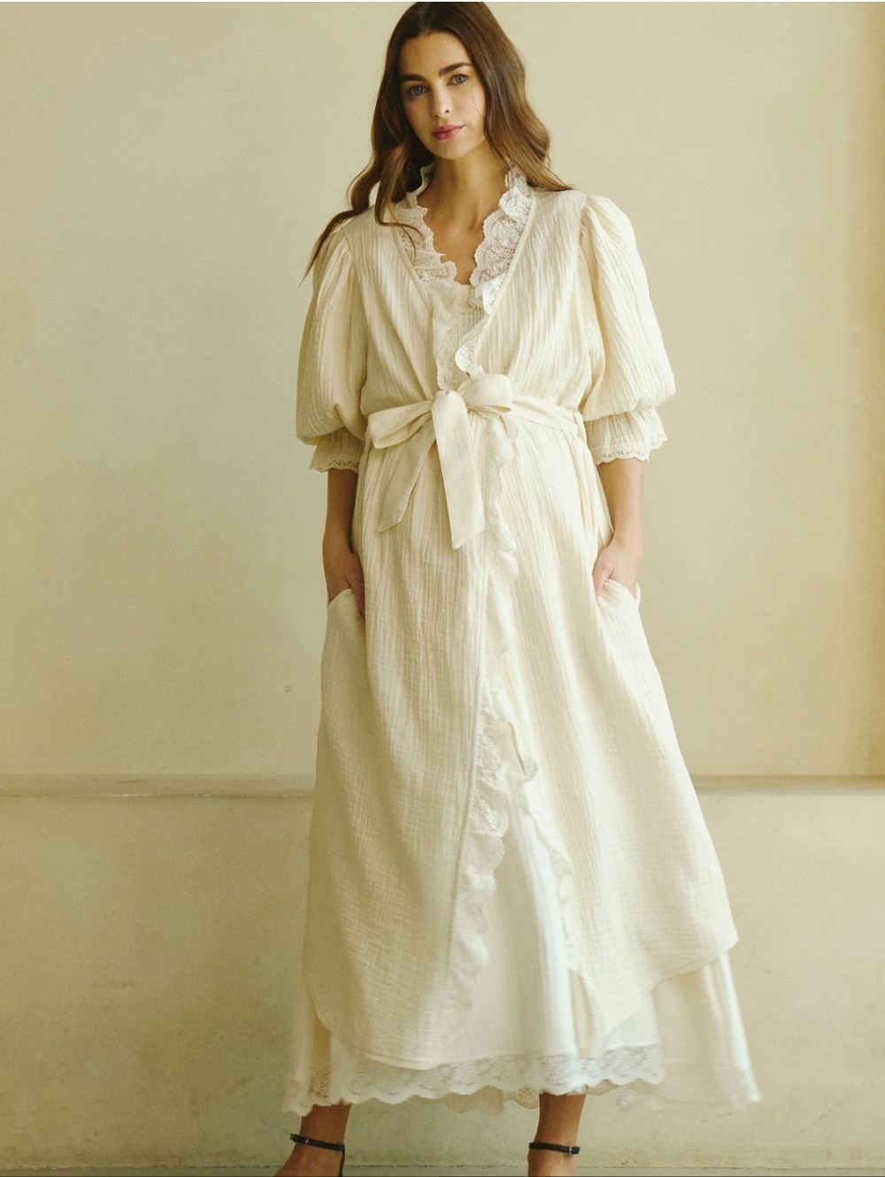 Nothing Fits But - Laced Muslin Robe - Picture 8 of 12